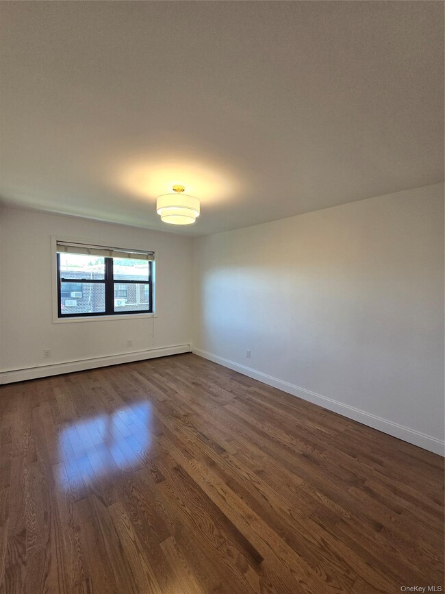 Building Photo - 240-36-240-70 70th Ave