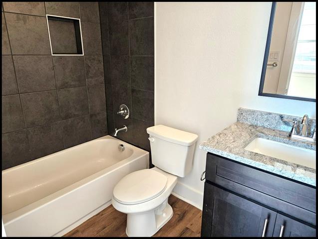 Building Photo - 13325 Bee St