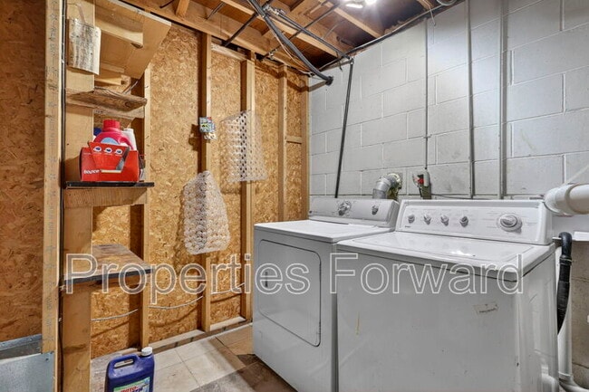Building Photo - 873 Allison Dr