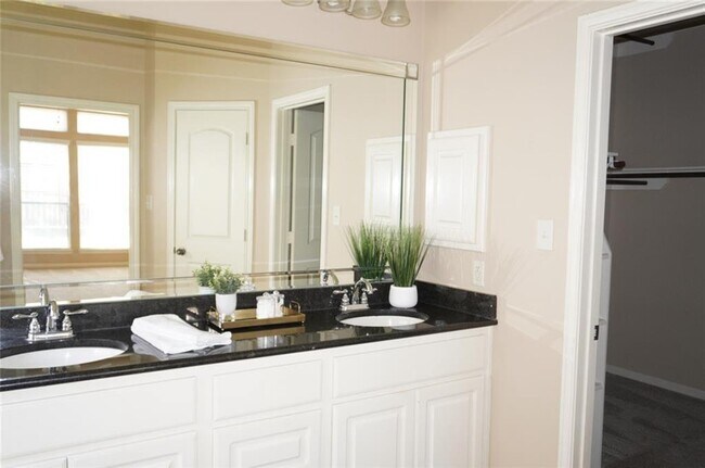 Building Photo - 26519 Longleaf Valley Dr