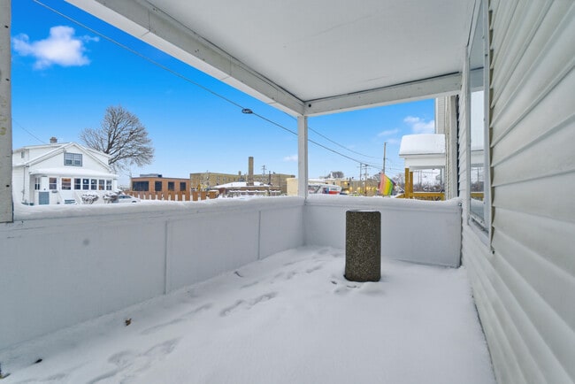 Building Photo - 6118 24th Ave