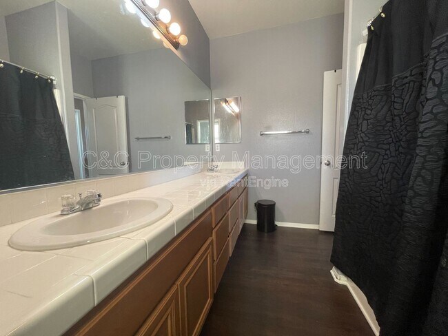 Building Photo - 176 Nightfall Rd