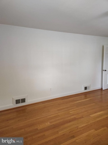 Building Photo - 3916 48th St NW