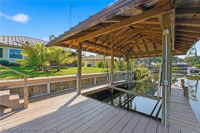 Building Photo - 105 Fern Ct