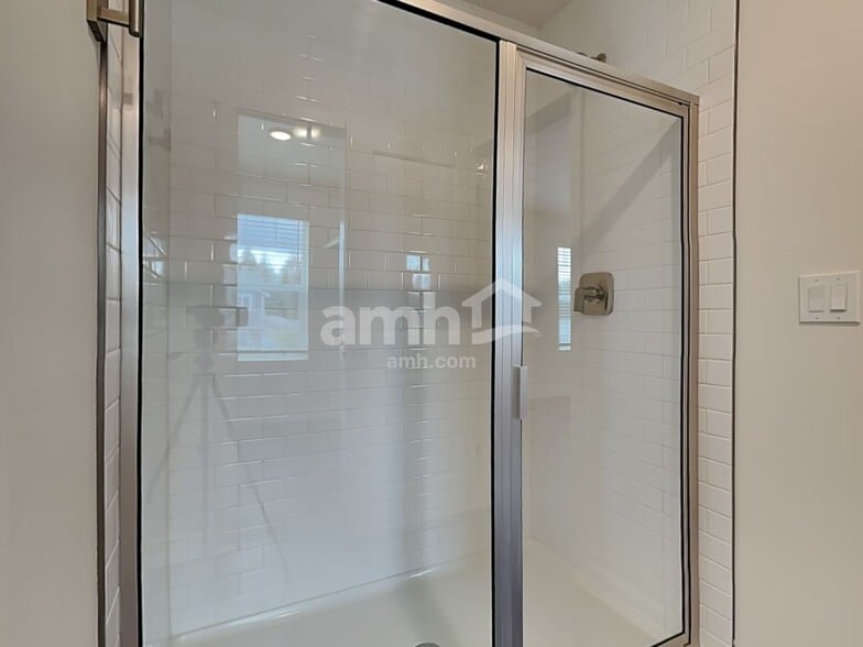 Building Photo - 7707 Verona Lp SW