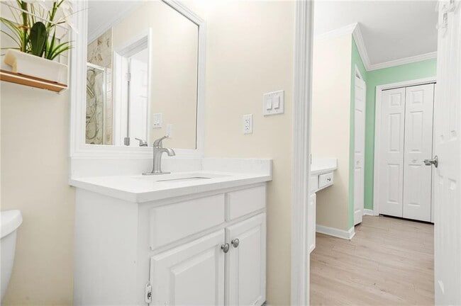 Building Photo - 27404 Plantation Dr NE