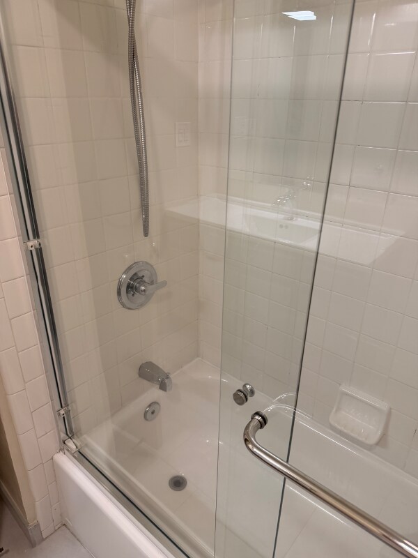 Building Photo - 525 N San Mateo Dr