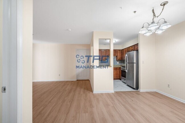 Building Photo - 414 Waterford Dr