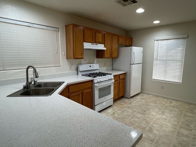 Building Photo - 8034 Indian Blanket St