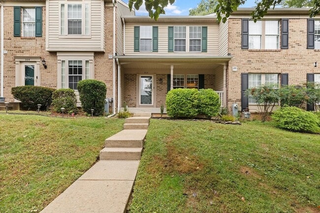 Primary Photo - 3 bedroom County Walk Townhouse