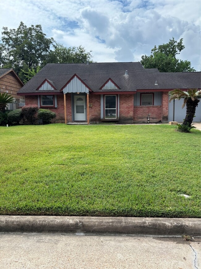 Building Photo - 4115 Tidewater Dr