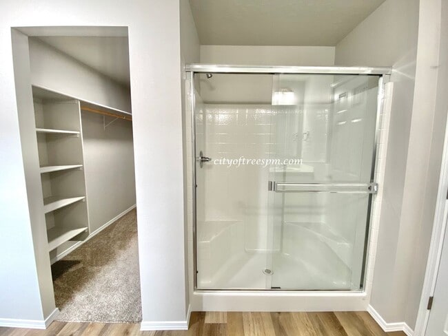 Building Photo - Beautiful Home in South Nampa