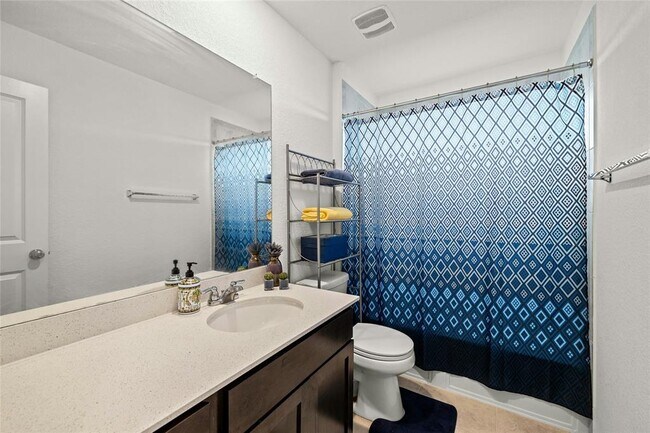 Building Photo - 5653 Bellissima Way