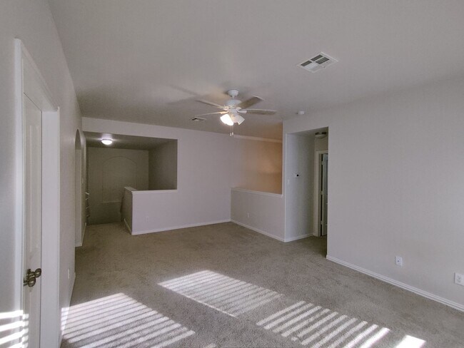 Building Photo - Gorgeous two story house (4BD/3BA) with a ...