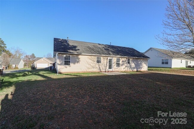 Building Photo - 3007 Laurel Creek Ln