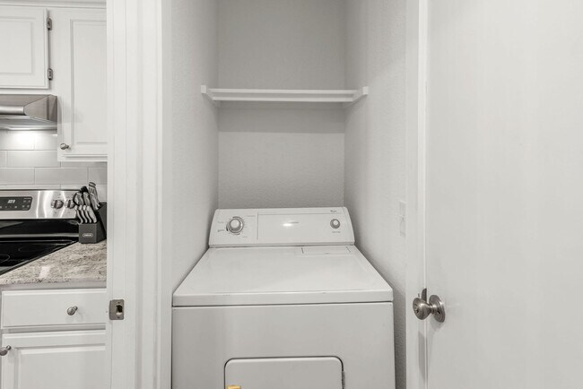 Building Photo - 1 Iris Way