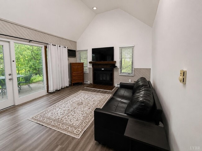 Building Photo - 2213 Tanners Ridge