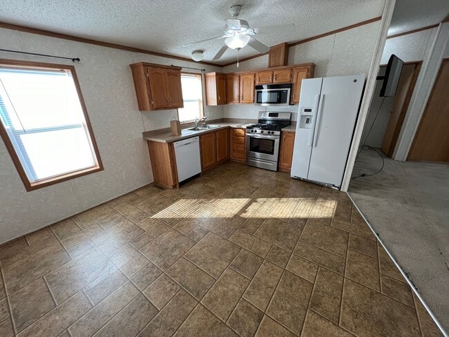 Building Photo - 3 Bedroom 2 Bath Modular Home with Many Amenities & Storage Shed