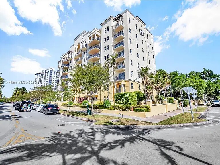 Building Photo - 101 Sidonia Ave