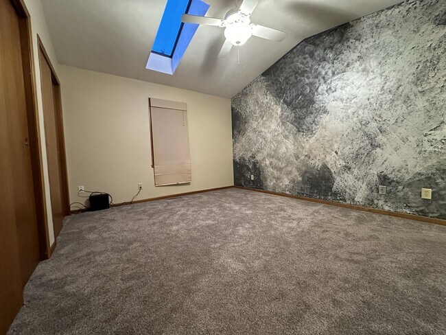 Building Photo - 5811 Whispering Way