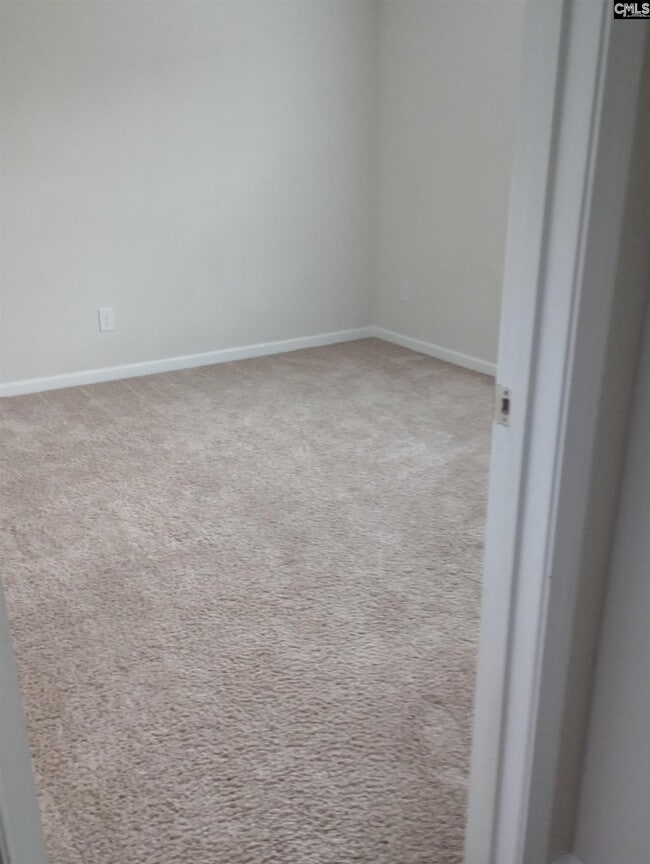 Building Photo - 21 Orchard Dr