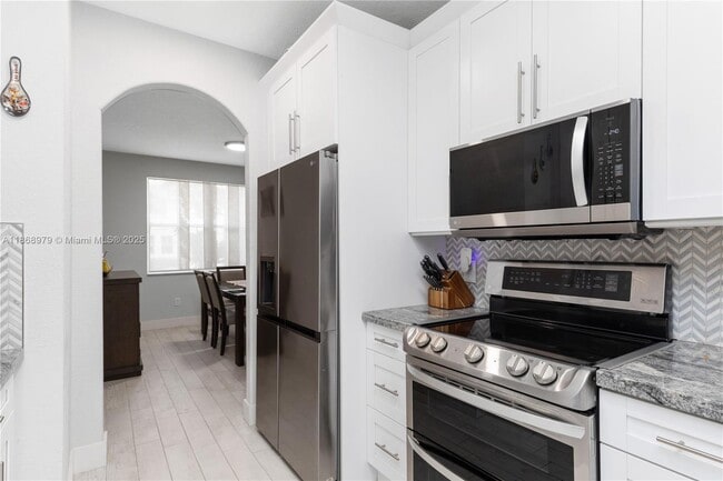 Building Photo - 3864 SW 169th Terrace