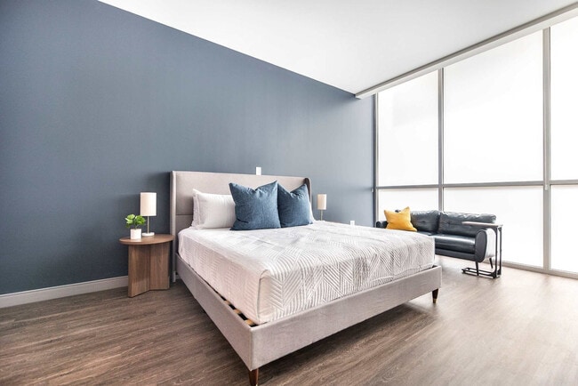 Building Photo - 781 Spring St