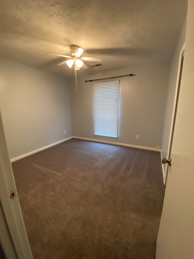 Building Photo - 1188 Glenwood Dr