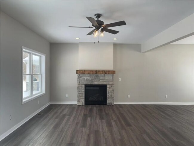 Building Photo - 3931 Tanglewood Pl