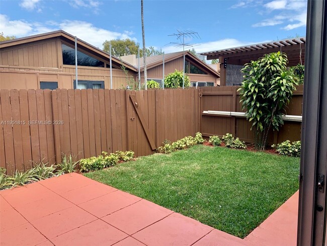 Building Photo - 11318 SW 114th Cir Terrace