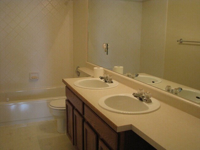 Building Photo - 8668 Chancellor Dr