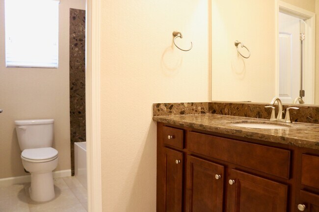 Building Photo - Beautiful home in Brentwood with SOLAR!