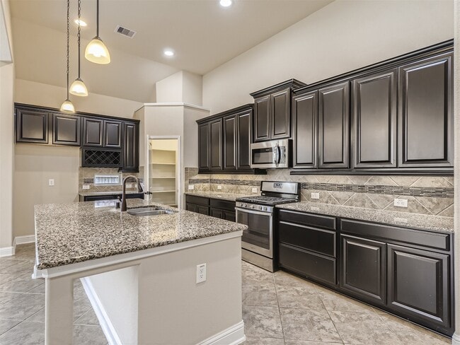 Building Photo - 18839 Fox Kestrel Trl