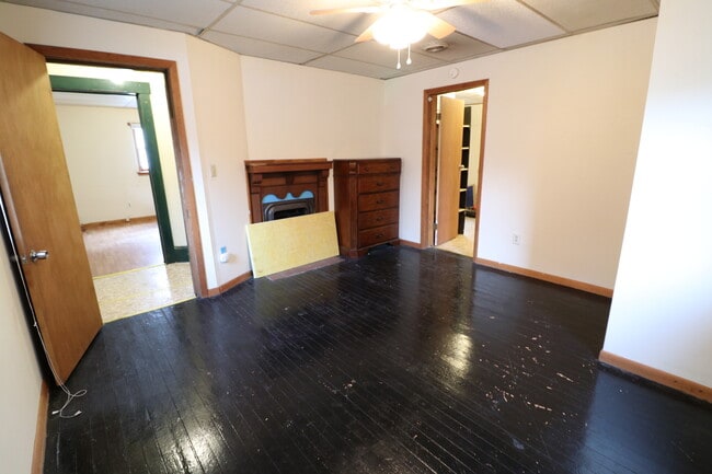 Building Photo - 1 Bed/1 Bath Home steps from the Downtown Campus - Available Now, June, July or August!