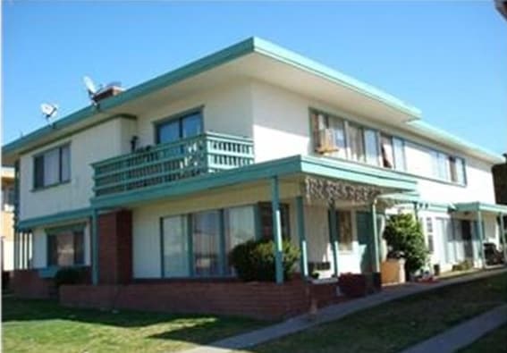 Primary Photo - 304 N Begonia Ave