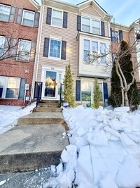 Building Photo - 838 Lowe Rd