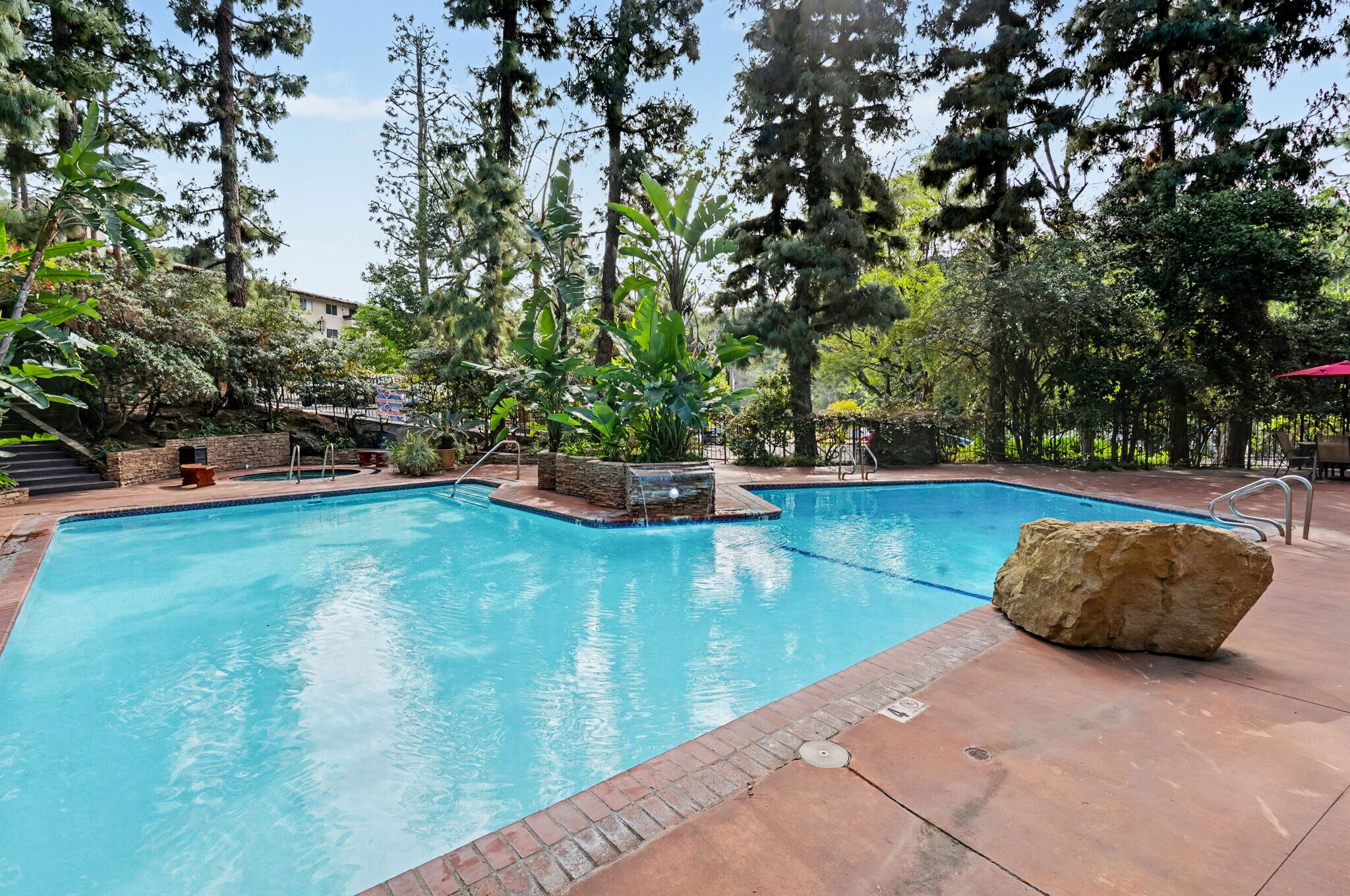 Building Photo - 2700 Cahuenga Blvd E