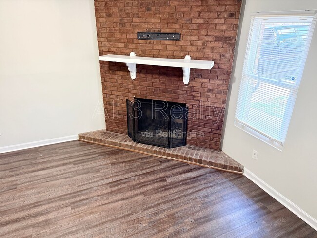 Building Photo - 3237 Brisbane Way