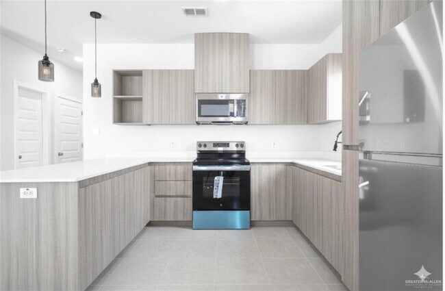 Building Photo - 18 N Alexandrite Ave