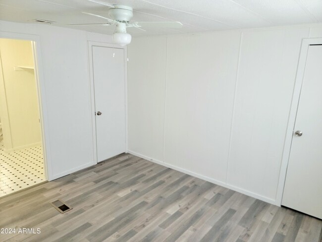 Building Photo - 2749 E Beardsley Rd