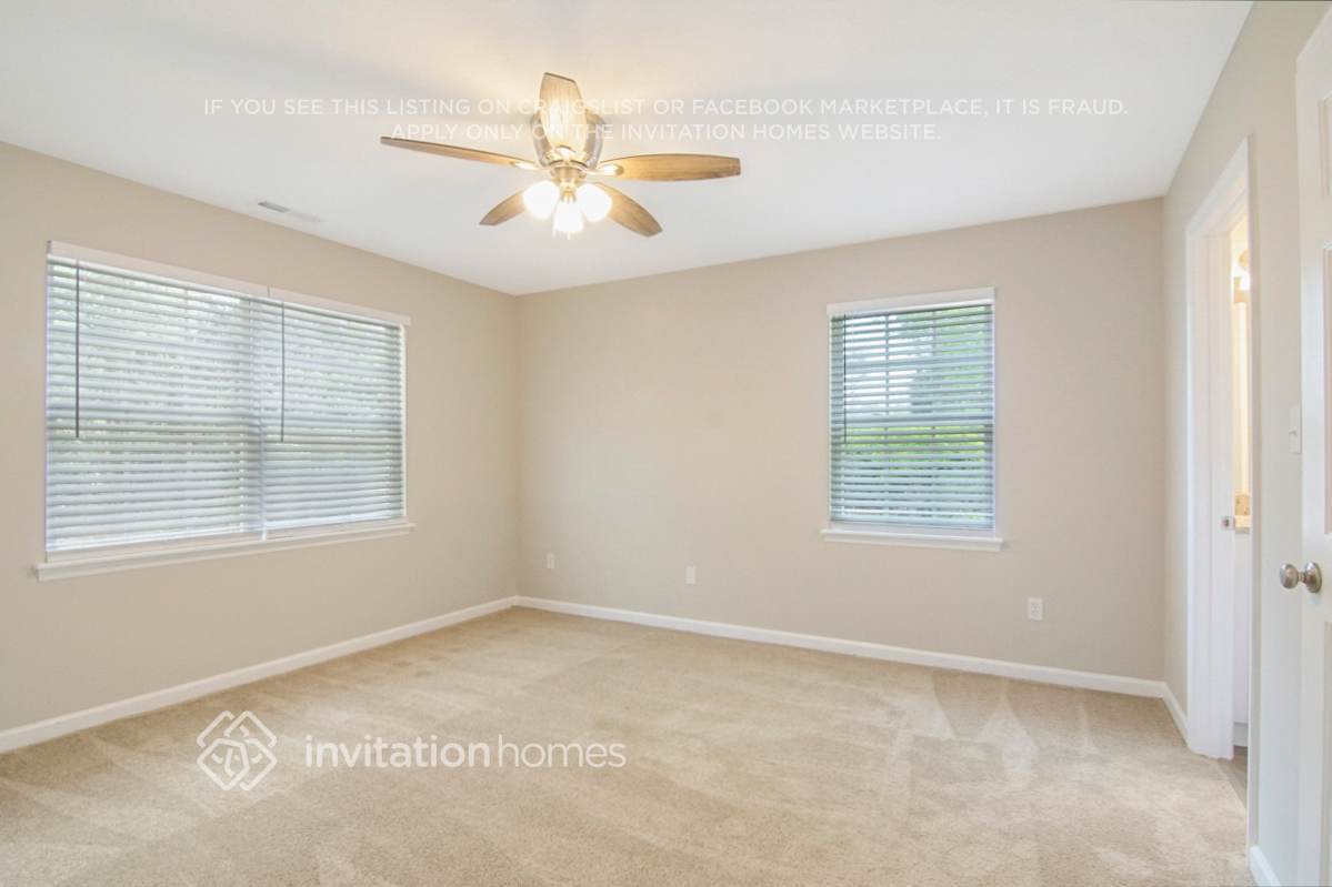 Building Photo - 2831 Bombay Dr