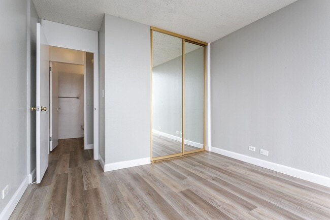 Building Photo - 66 Cleary Ct