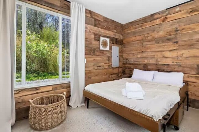 Building Photo - 8442 E McNelly Rd