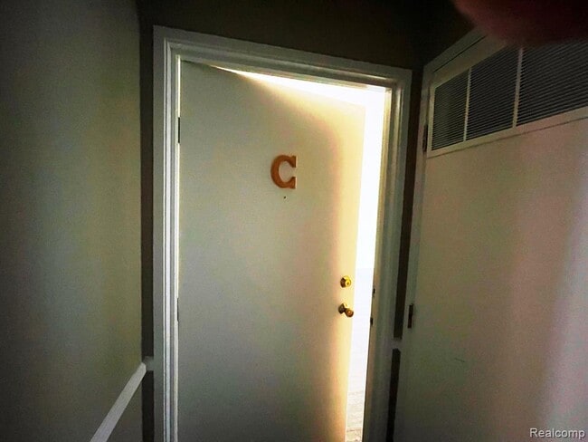 Building Photo - 902 Chestnut Hill Dr