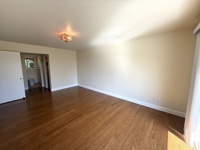 Building Photo - SPACIOUS 3BR/3BA NOVATO HOME WITH FLEXIBLE FLOORPLAN, LARGE FAMILY ROOM AND BONUS AREAS, GREAT OU...