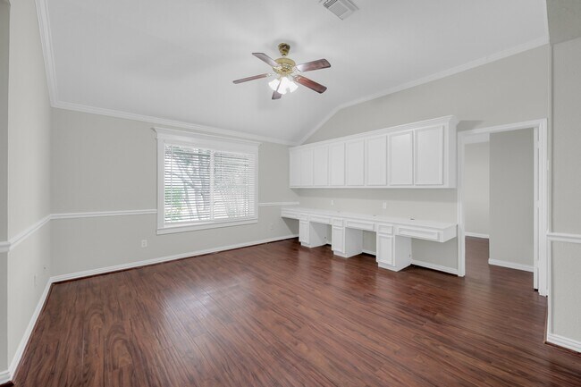 Building Photo - 22711 W Waterlake