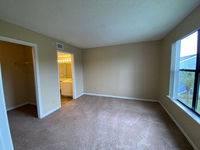 Building Photo - 13525 Eagle Ridge Dr