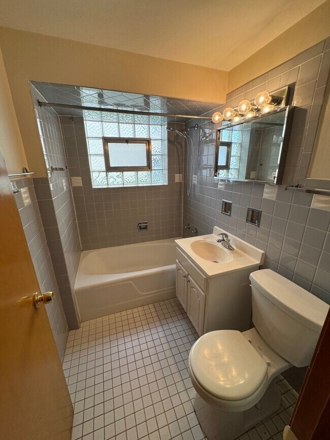 Building Photo - 4752 N Menard Ave