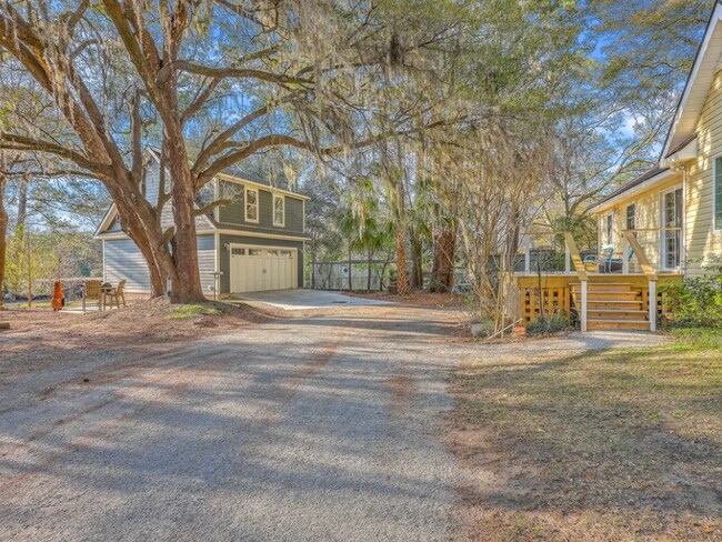 Building Photo - 5758 Chisolm Rd