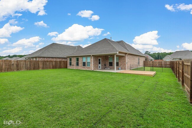 Building Photo - Check Out this 3 bed 2 bath in Shreveport